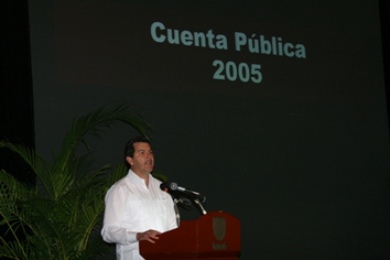 C.Patricio Patrón Laviada
Gobernador del Estado,
en la presentación de la Cuenta Pública